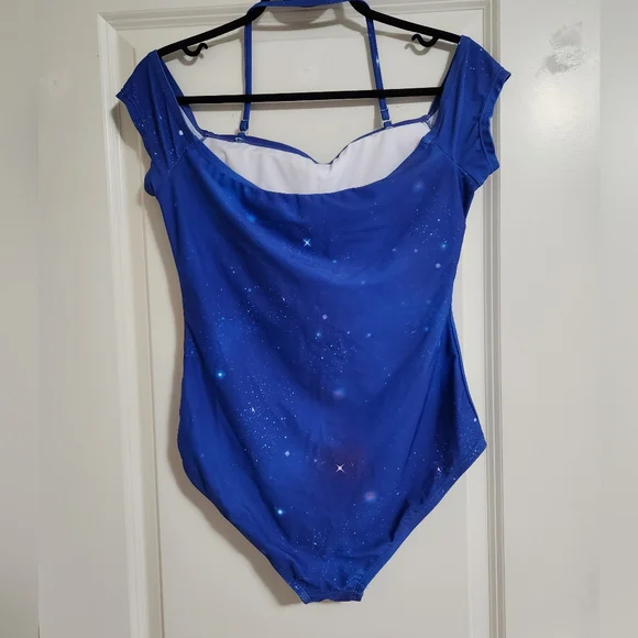 Disney Aladdin & Jasmine One Piece Swimsuit - Picture 2 of 3
